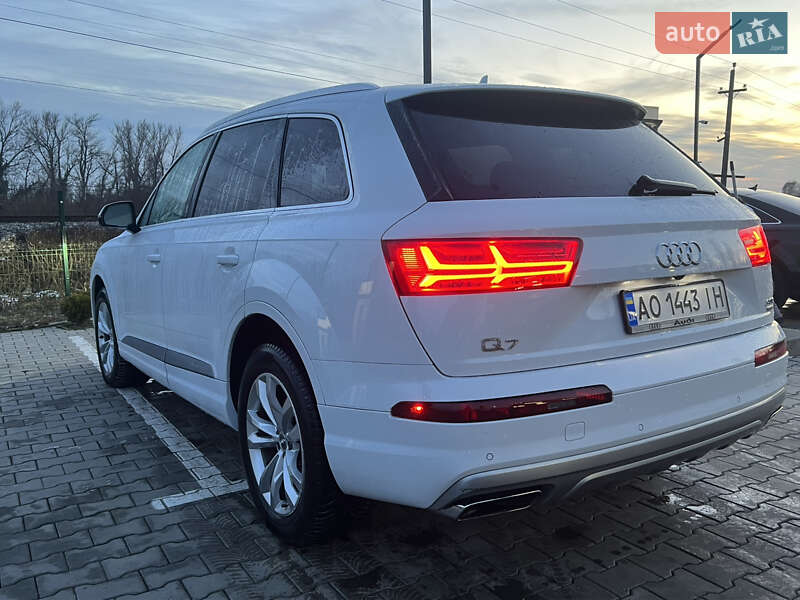 Внедорожник / Кроссовер Audi Q7 2016 в Виноградове