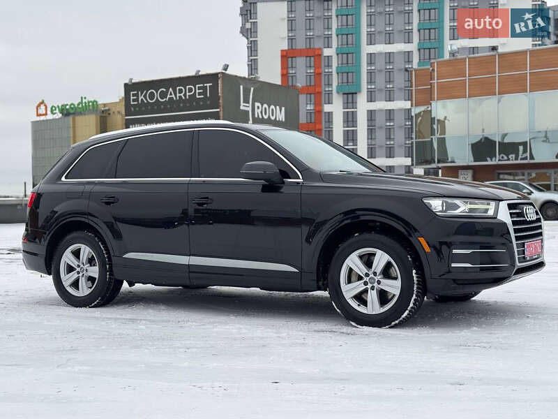 Позашляховик / Кросовер Audi Q7 2017 в Києві