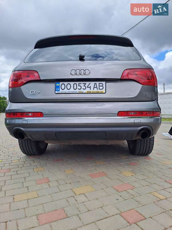 Внедорожник / Кроссовер Audi Q7 2011 в Измаиле