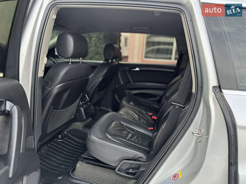 Внедорожник / Кроссовер Audi Q7 2007 в Черновцах