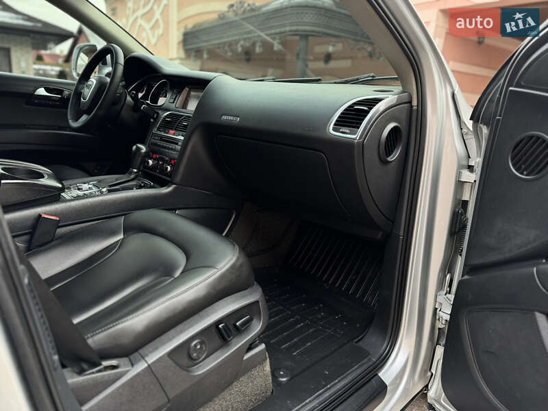 Внедорожник / Кроссовер Audi Q7 2007 в Черновцах