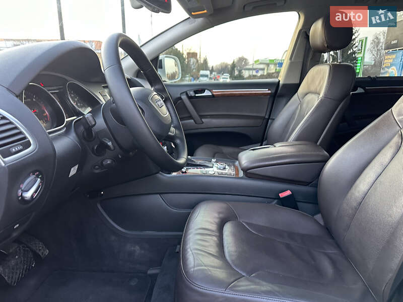 Позашляховик / Кросовер Audi Q7 2014 в Дубні