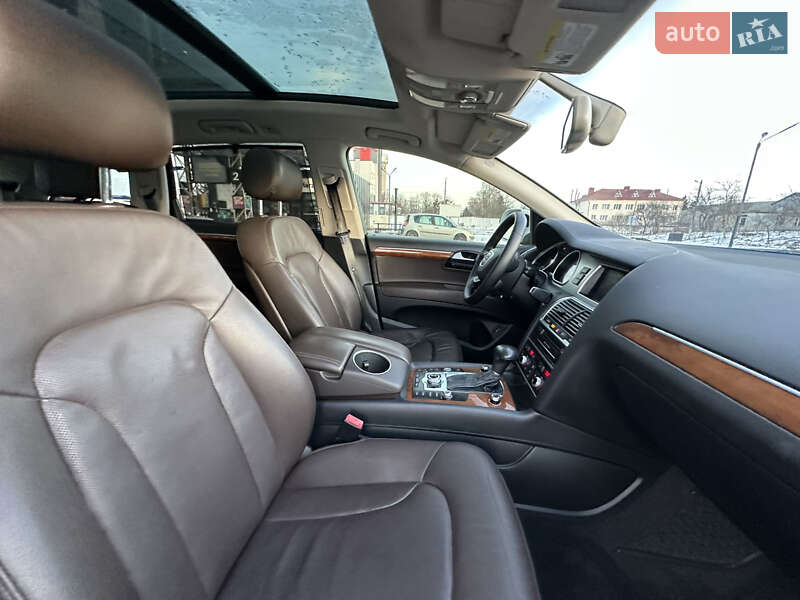 Позашляховик / Кросовер Audi Q7 2014 в Дубні
