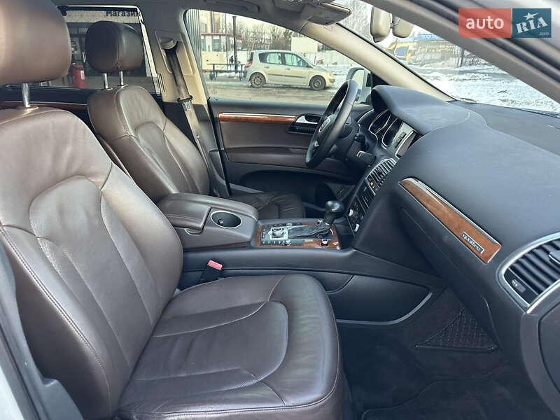 Позашляховик / Кросовер Audi Q7 2014 в Дубні