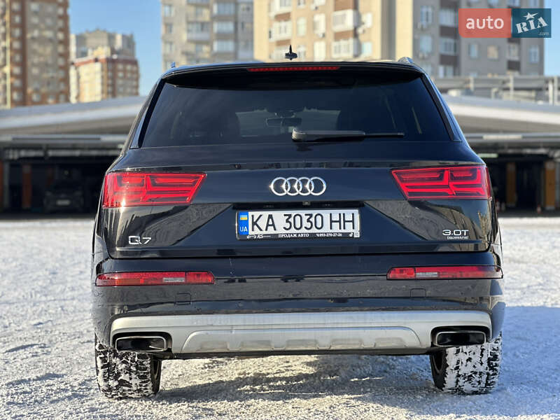 Внедорожник / Кроссовер Audi Q7 2017 в Киеве