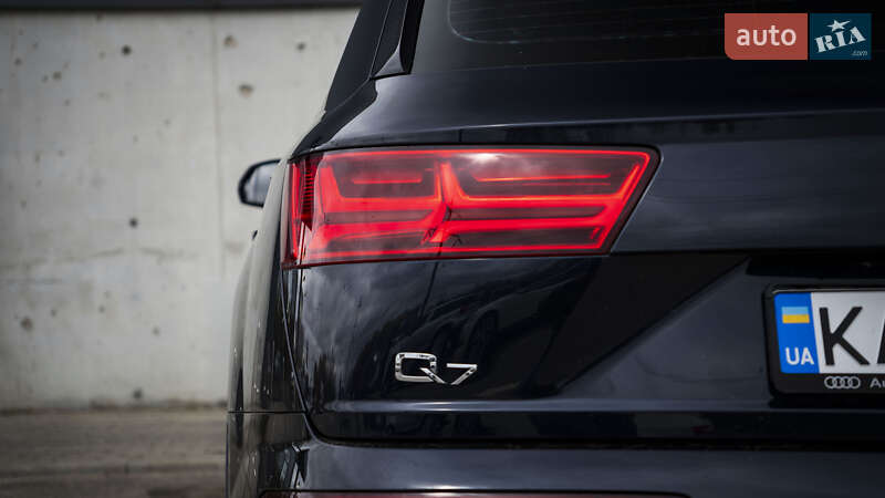 Позашляховик / Кросовер Audi Q7 2017 в Києві фото 12 Позашляховик / Кросовер Audi Q7 2017 в Києві