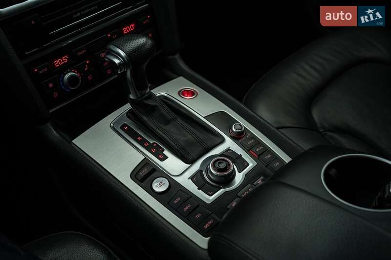 Внедорожник / Кроссовер Audi Q7 2013 в Черновцах