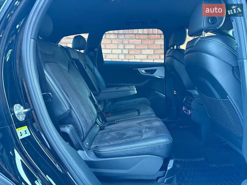 Позашляховик / Кросовер Audi Q7 2017 в Києві фото 21 Позашляховик / Кросовер Audi Q7 2017 в Києві