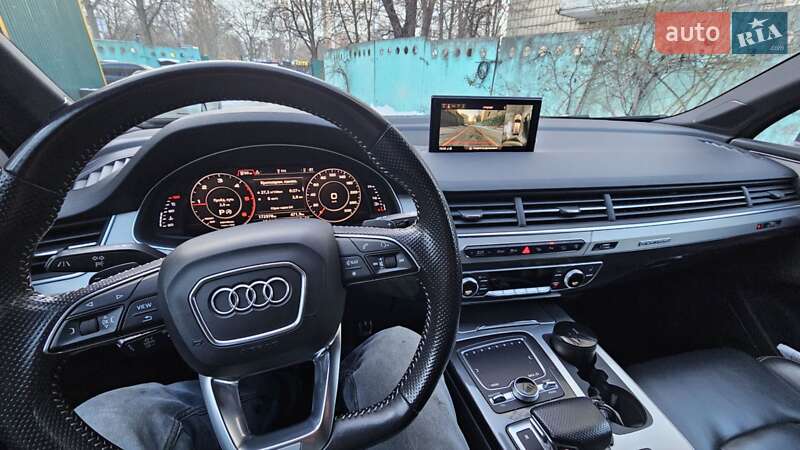 Внедорожник / Кроссовер Audi Q7 2016 в Киеве