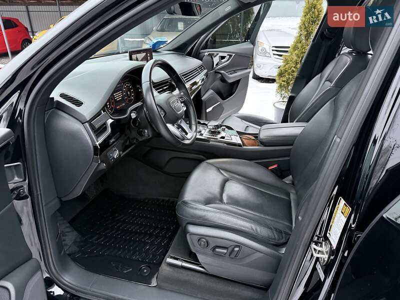 Позашляховик / Кросовер Audi Q7 2018 в Вінниці