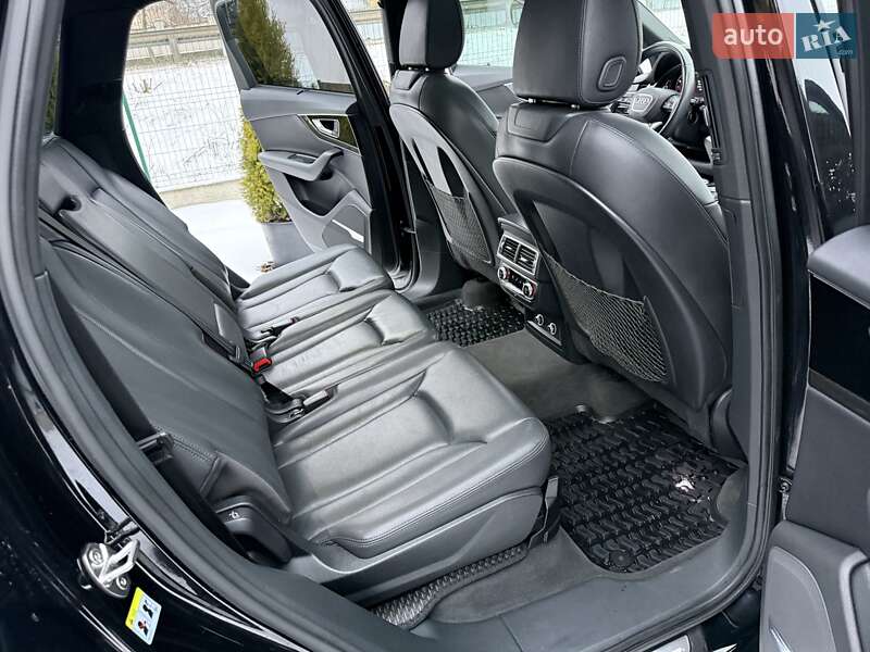 Позашляховик / Кросовер Audi Q7 2018 в Вінниці