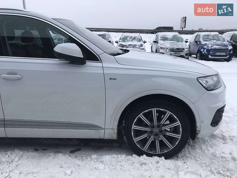 Позашляховик / Кросовер Audi Q7 2017 в Львові