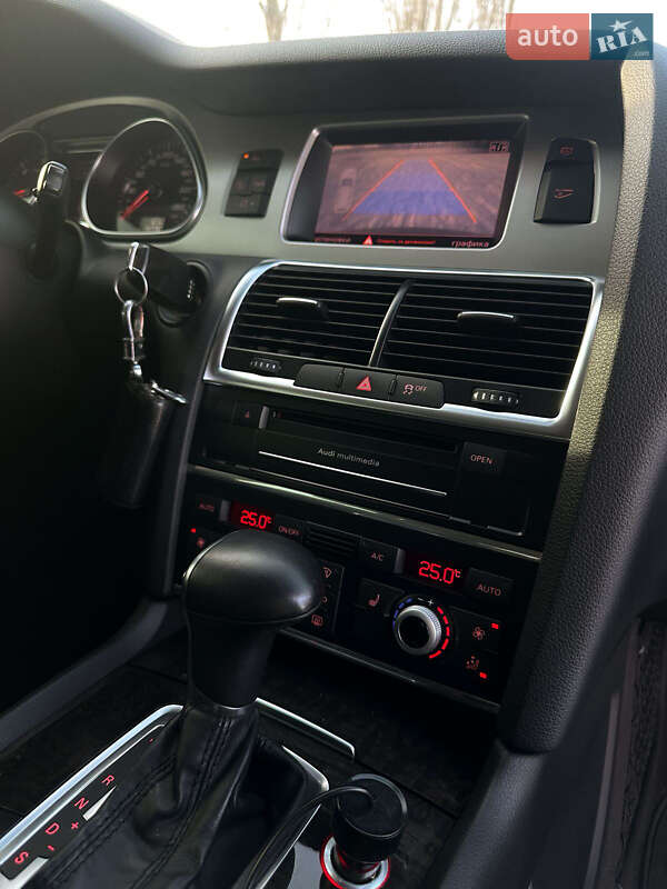 Внедорожник / Кроссовер Audi Q7 2013 в Кременчуге