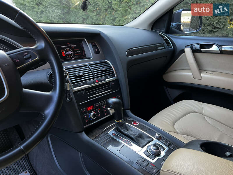 Позашляховик / Кросовер Audi Q7 2011 в Рівному