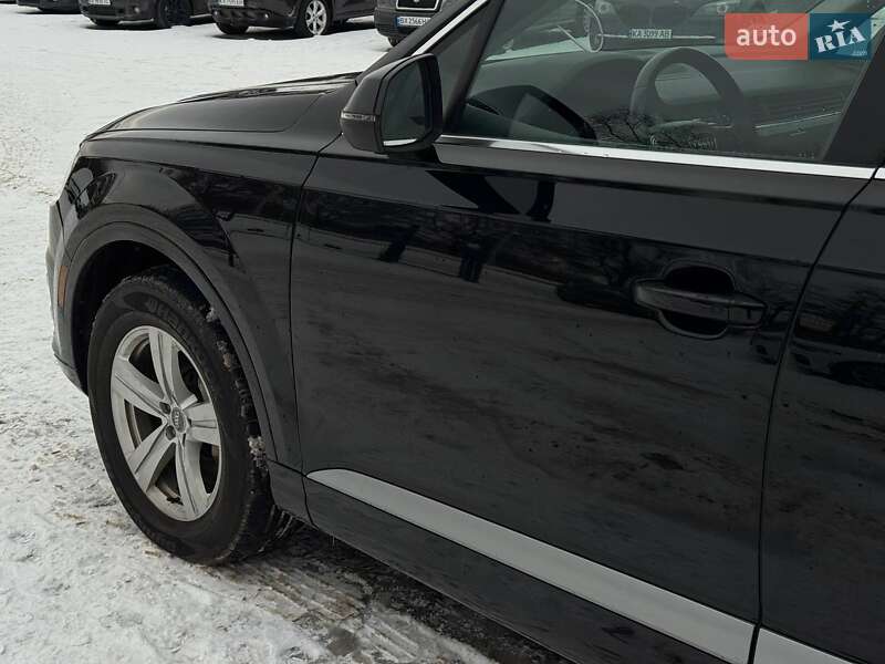 Внедорожник / Кроссовер Audi Q7 2017 в Каменец-Подольском