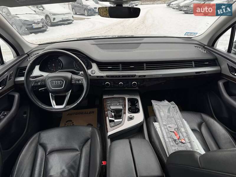 Внедорожник / Кроссовер Audi Q7 2017 в Каменец-Подольском
