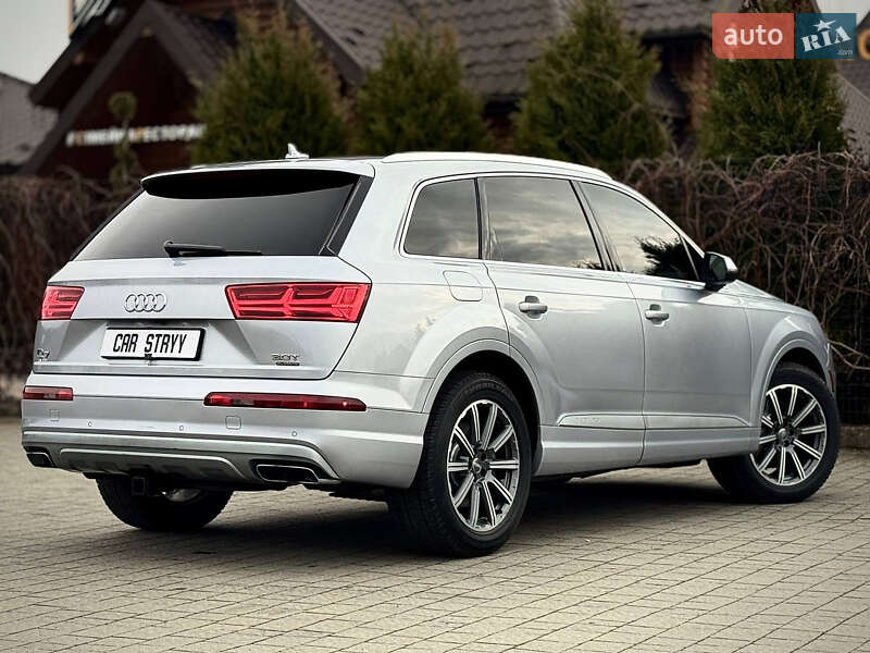 Позашляховик / Кросовер Audi Q7 2017 в Стрию
