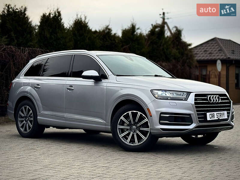 Позашляховик / Кросовер Audi Q7 2017 в Стрию