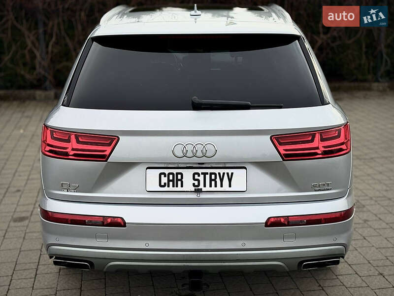 Позашляховик / Кросовер Audi Q7 2017 в Стрию