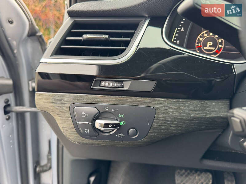 Позашляховик / Кросовер Audi Q7 2017 в Стрию