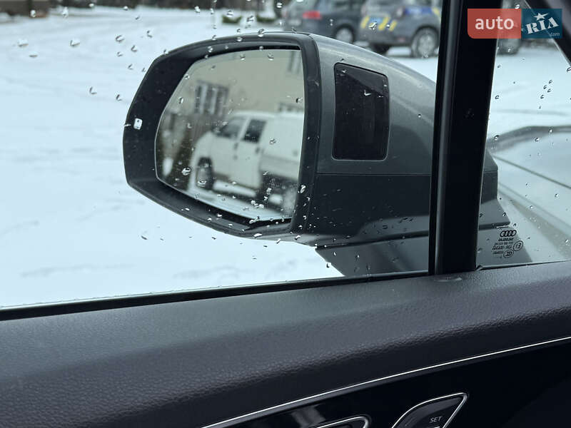 Внедорожник / Кроссовер Audi Q7 2017 в Стрые