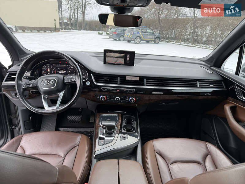 Внедорожник / Кроссовер Audi Q7 2017 в Стрые