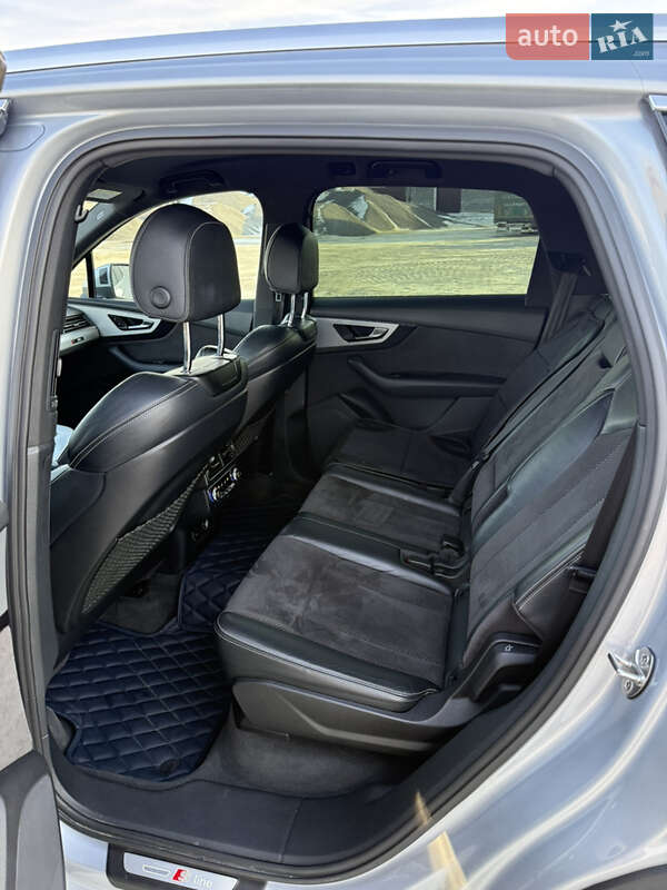 Внедорожник / Кроссовер Audi Q7 2017 в Куликове