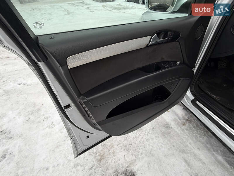 Внедорожник / Кроссовер Audi Q7 2009 в Киеве