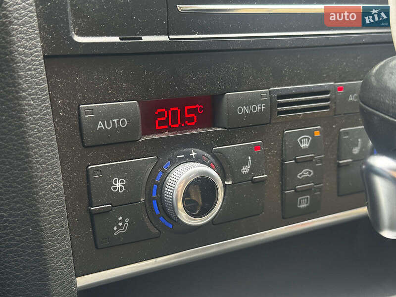 Внедорожник / Кроссовер Audi Q7 2009 в Харькове