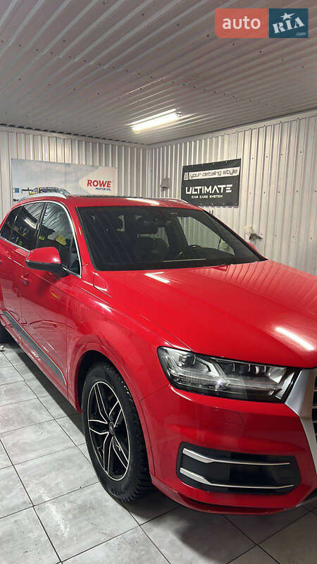 Позашляховик / Кросовер Audi Q7 2015 в Костопілі