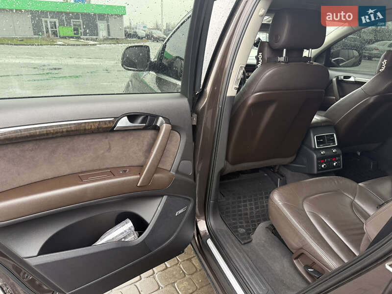 Внедорожник / Кроссовер Audi Q7 2010 в Виннице