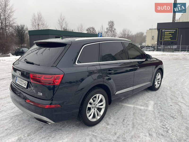 Внедорожник / Кроссовер Audi Q7 2015 в Киеве