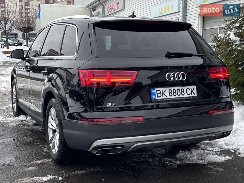 Внедорожник / Кроссовер Audi Q7 2016 в Ровно