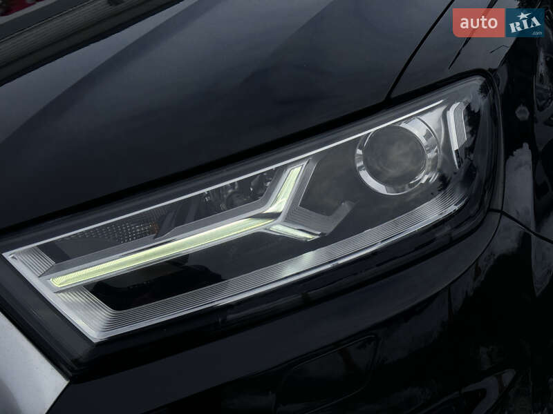 Внедорожник / Кроссовер Audi Q7 2016 в Ровно