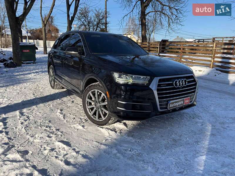Внедорожник / Кроссовер Audi Q7 2016 в Киеве