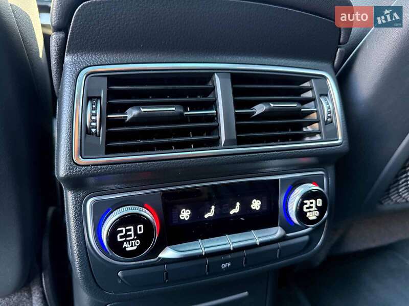 Внедорожник / Кроссовер Audi Q7 2016 в Киеве