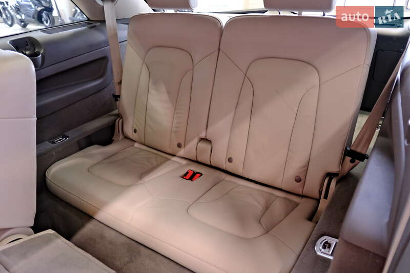 Позашляховик / Кросовер Audi Q7 2015 в Одесі