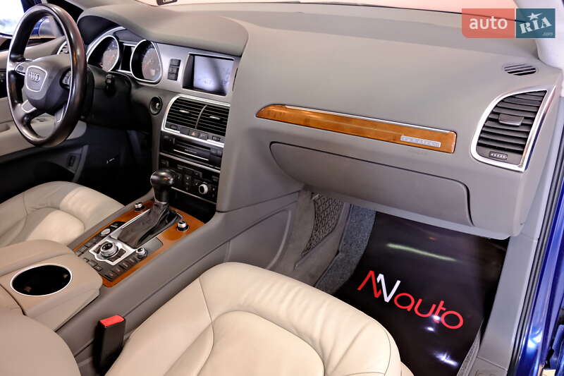 Позашляховик / Кросовер Audi Q7 2015 в Одесі