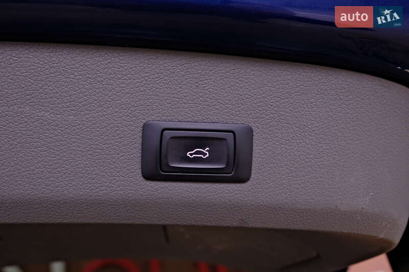 Позашляховик / Кросовер Audi Q7 2015 в Одесі