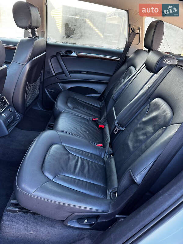 Внедорожник / Кроссовер Audi Q7 2015 в Сарнах