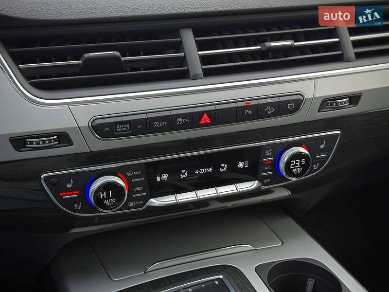 Внедорожник / Кроссовер Audi Q7 2018 в Киеве