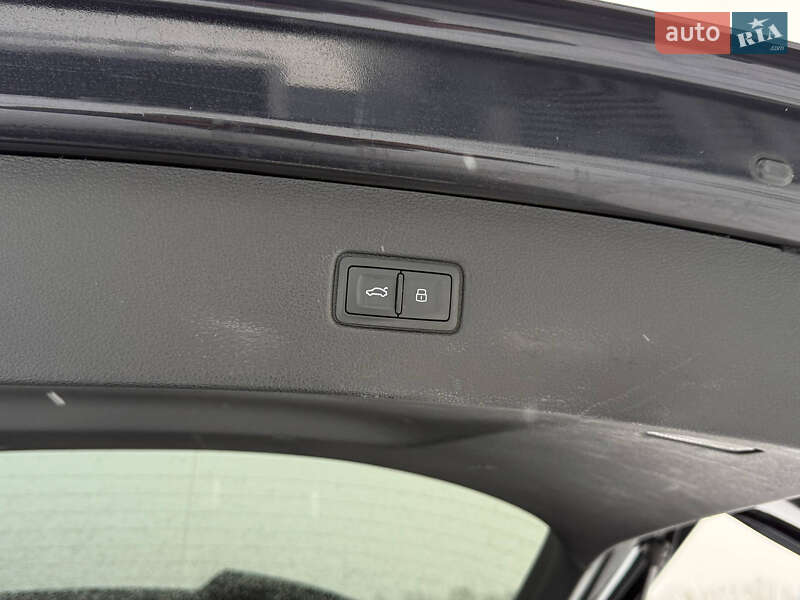 Внедорожник / Кроссовер Audi Q7 2018 в Киеве