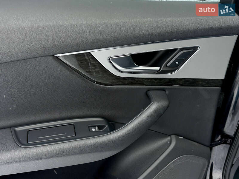 Внедорожник / Кроссовер Audi Q7 2018 в Киеве