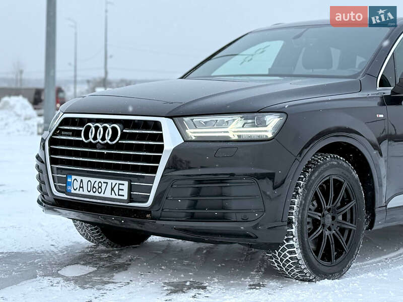 Внедорожник / Кроссовер Audi Q7 2018 в Киеве