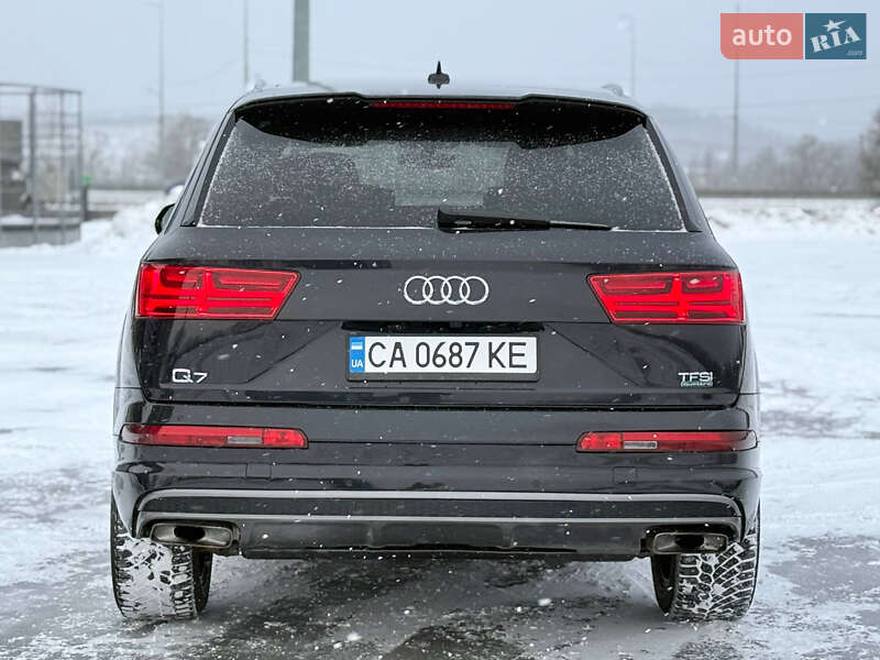 Внедорожник / Кроссовер Audi Q7 2018 в Киеве