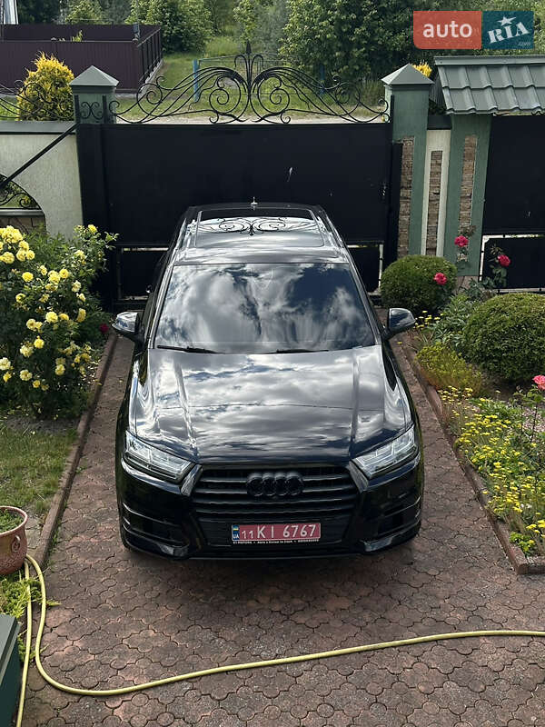 Внедорожник / Кроссовер Audi Q7 2016 в Киеве