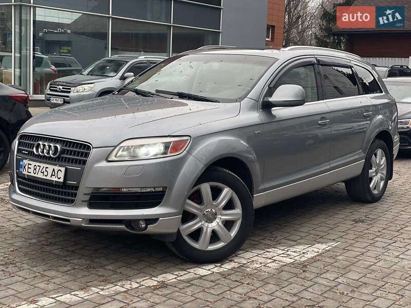 Внедорожник / Кроссовер Audi Q7 2006 в Днепре