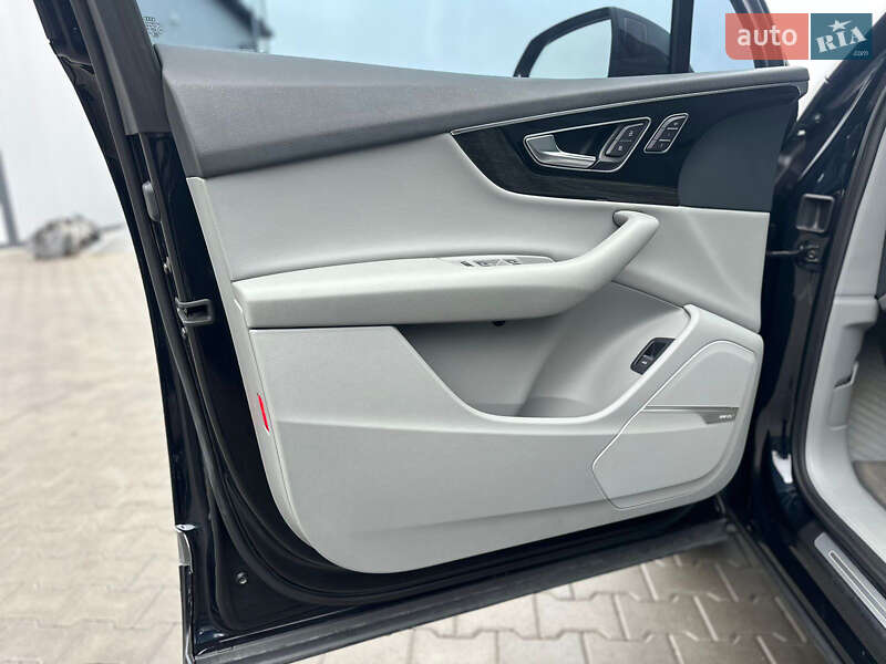 Внедорожник / Кроссовер Audi Q7 2017 в Ковеле