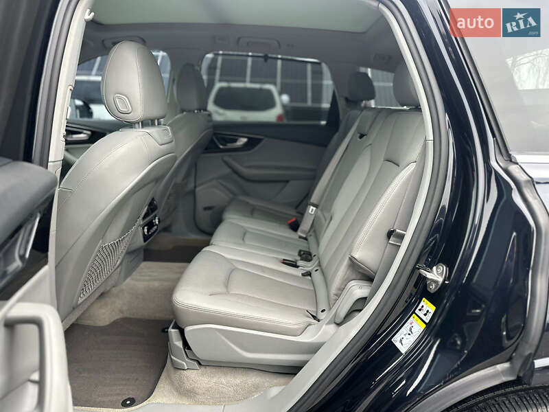 Внедорожник / Кроссовер Audi Q7 2017 в Ковеле