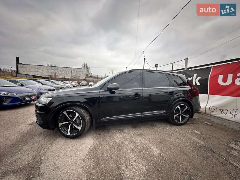 Внедорожник / Кроссовер Audi Q7 2017 в Запорожье
